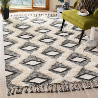 Safavieh Kenya Kny908H Black / Ivory Moroccan Area Rug