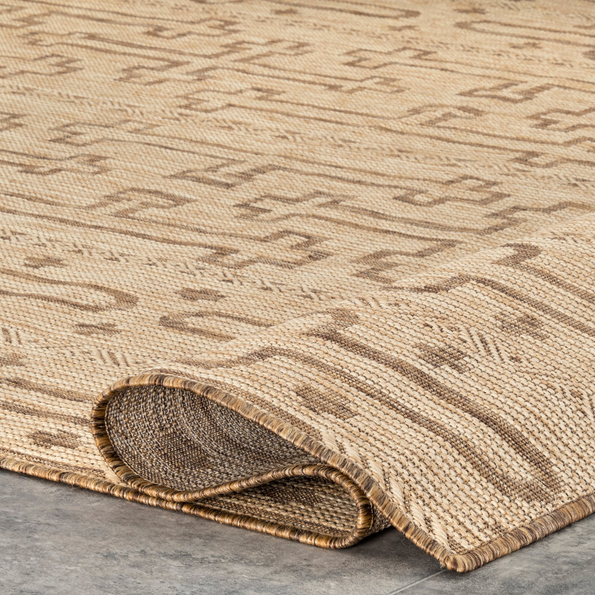 Nuloom Brandy Transitional Celtic Nbr1810A Beige Area Rug