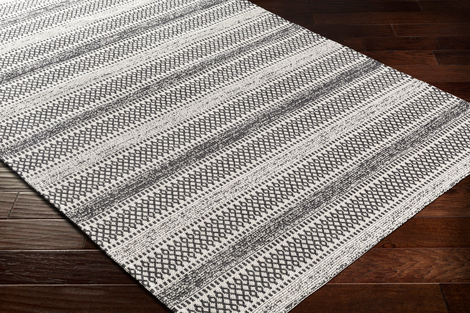 Surya La Casa Lcs-2310 Black, Cream Rugs.