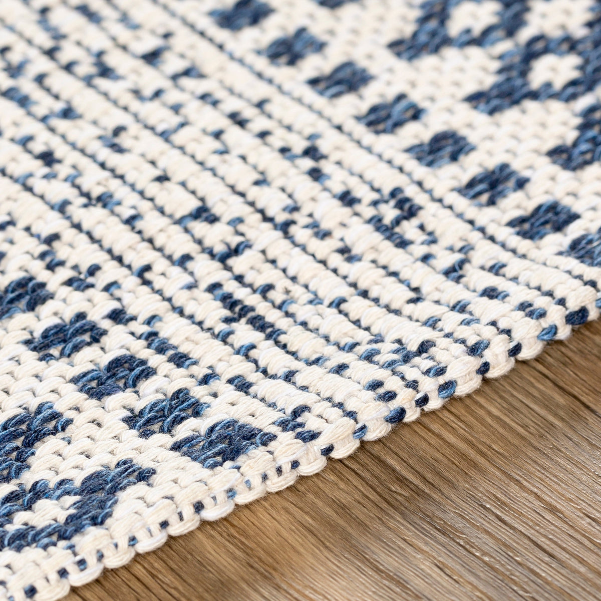 Surya La Casa Lcs-2311 Dark Blue, White, Denim Rugs.
