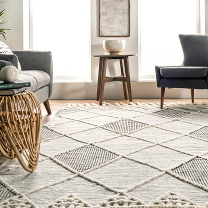 Nuloom Becca Trellis Nbe3578A Ivory Area Rug