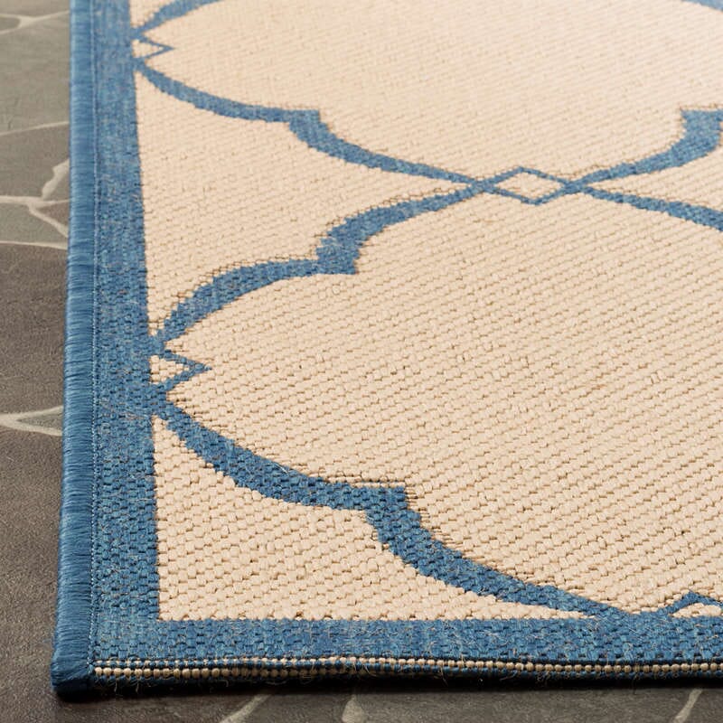 Safavieh Linden Lnd125N Cream / Blue Geometric Area Rug