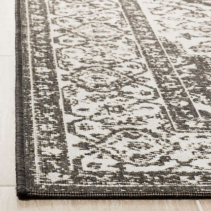 Safavieh Linden Lnd137A Light Grey / Charcoal Area Rug