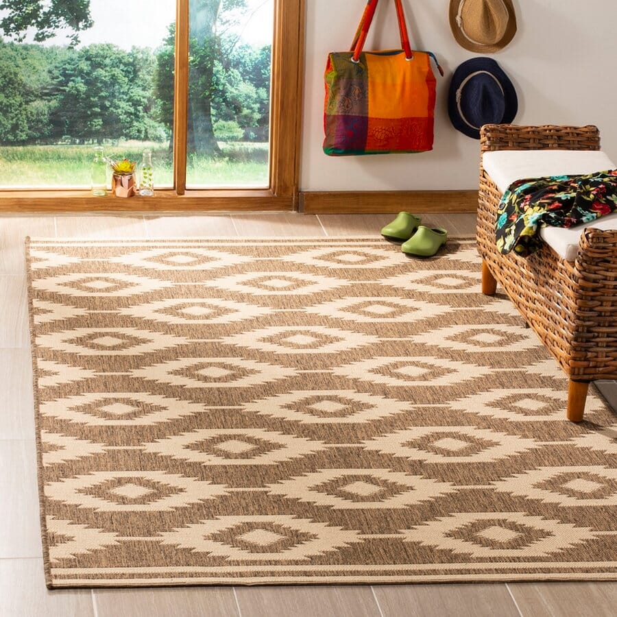 Safavieh Linden Lnd171A Cream / Beige Damask Area Rug