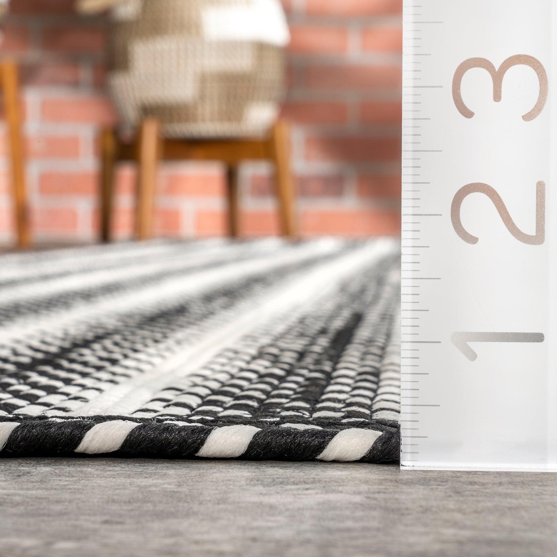 Nuloom Kennedy Stripes Nke1979A Black Area Rug