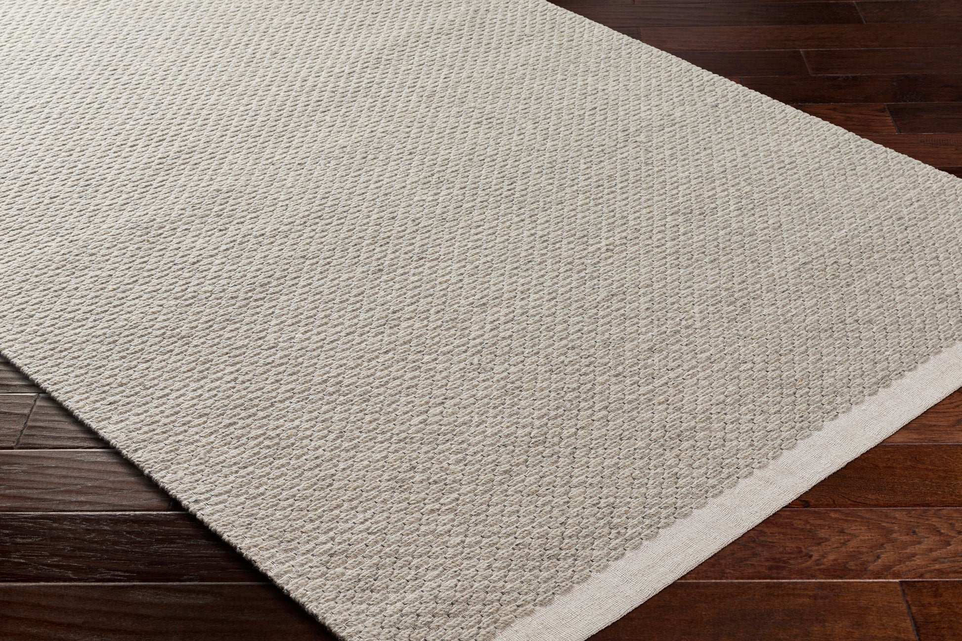 Surya Lumi Lum-2304 Grey Area Rug