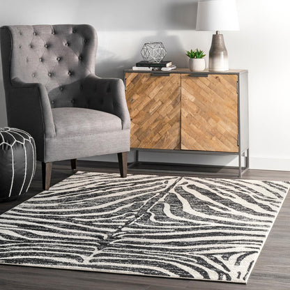 Nuloom Royal Zebra Stripes Nro3111A Black Area Rug