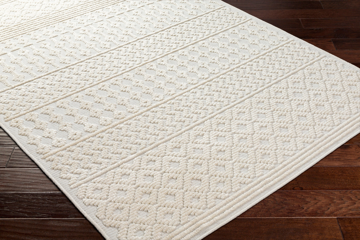 Surya Machine Washable Lyna Lya-2309 Beige Rug.