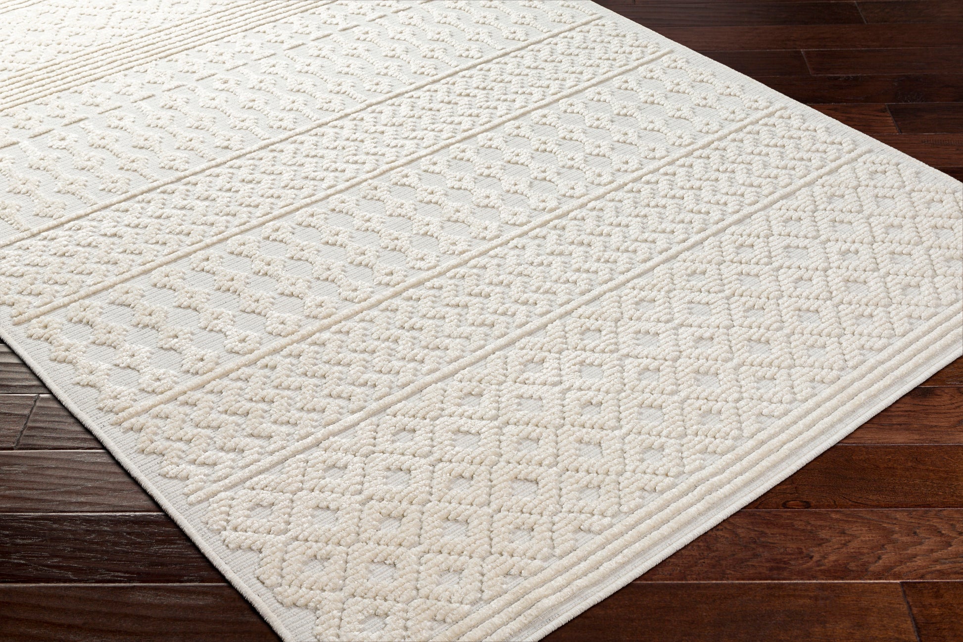 Surya Lyna Lya-2309 Beige Area Rug