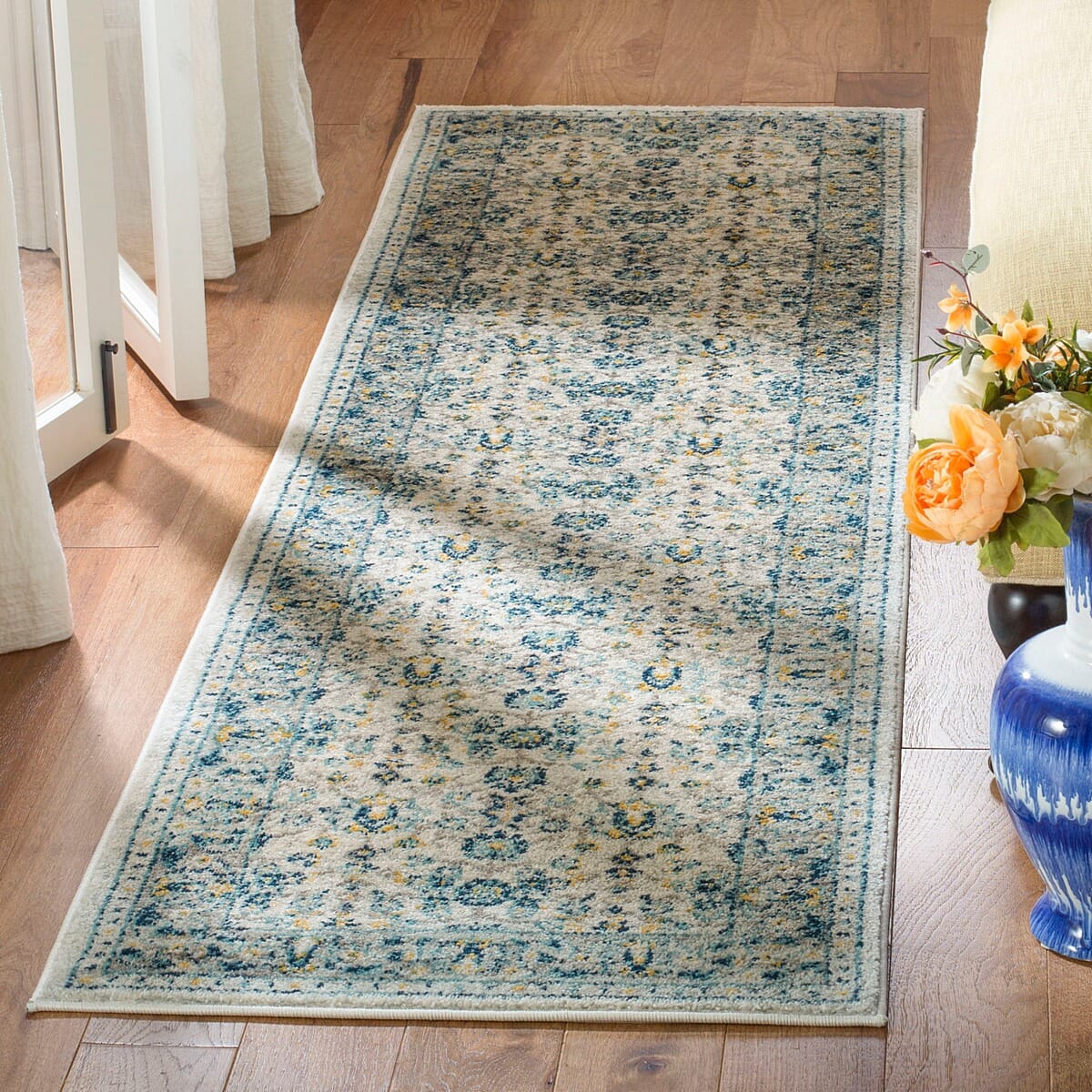 Safavieh Madison Mad151N Ivory / Navy Area Rug