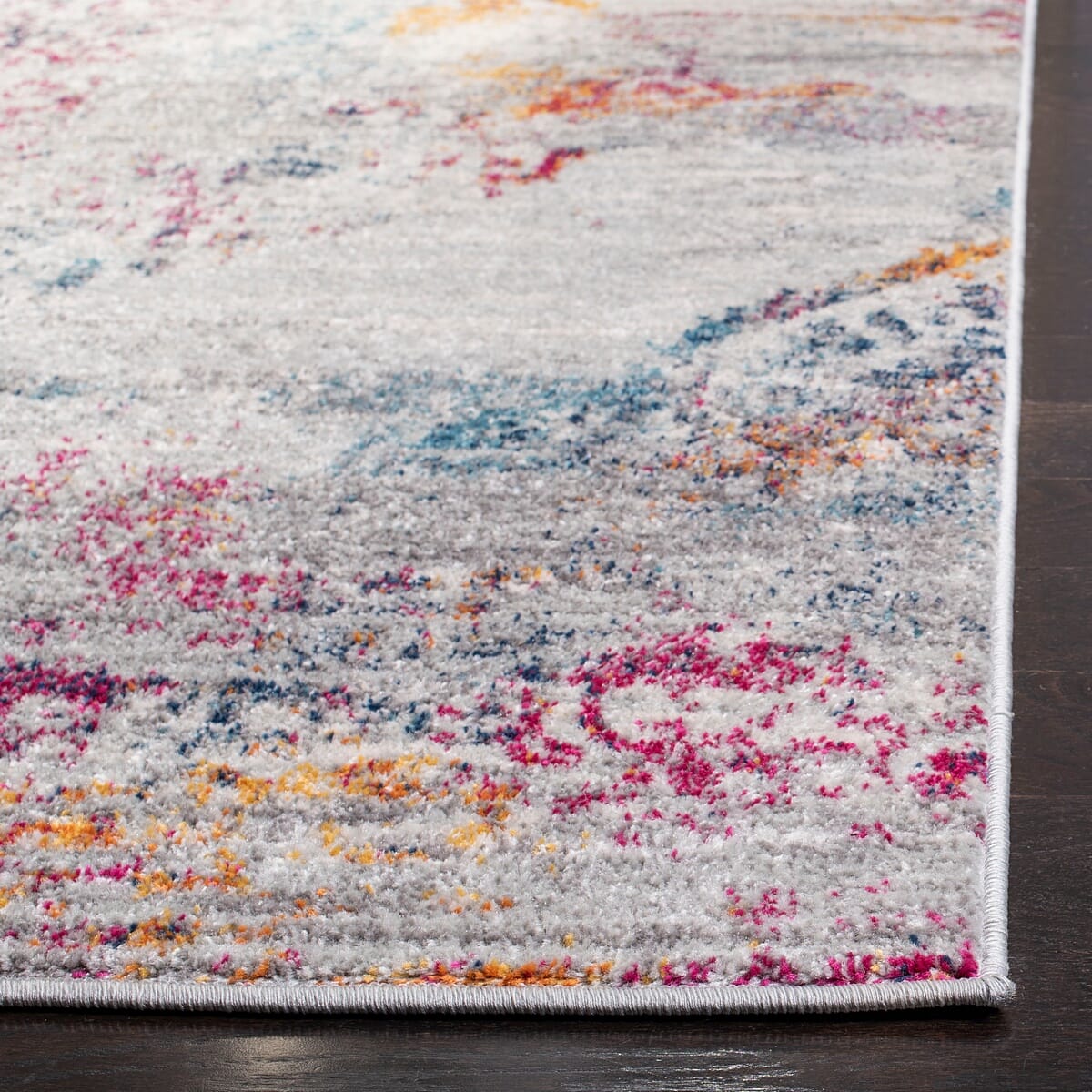 Safavieh Madison Mad157R Light Grey / Fuchsia Vintage / Distressed Area Rug