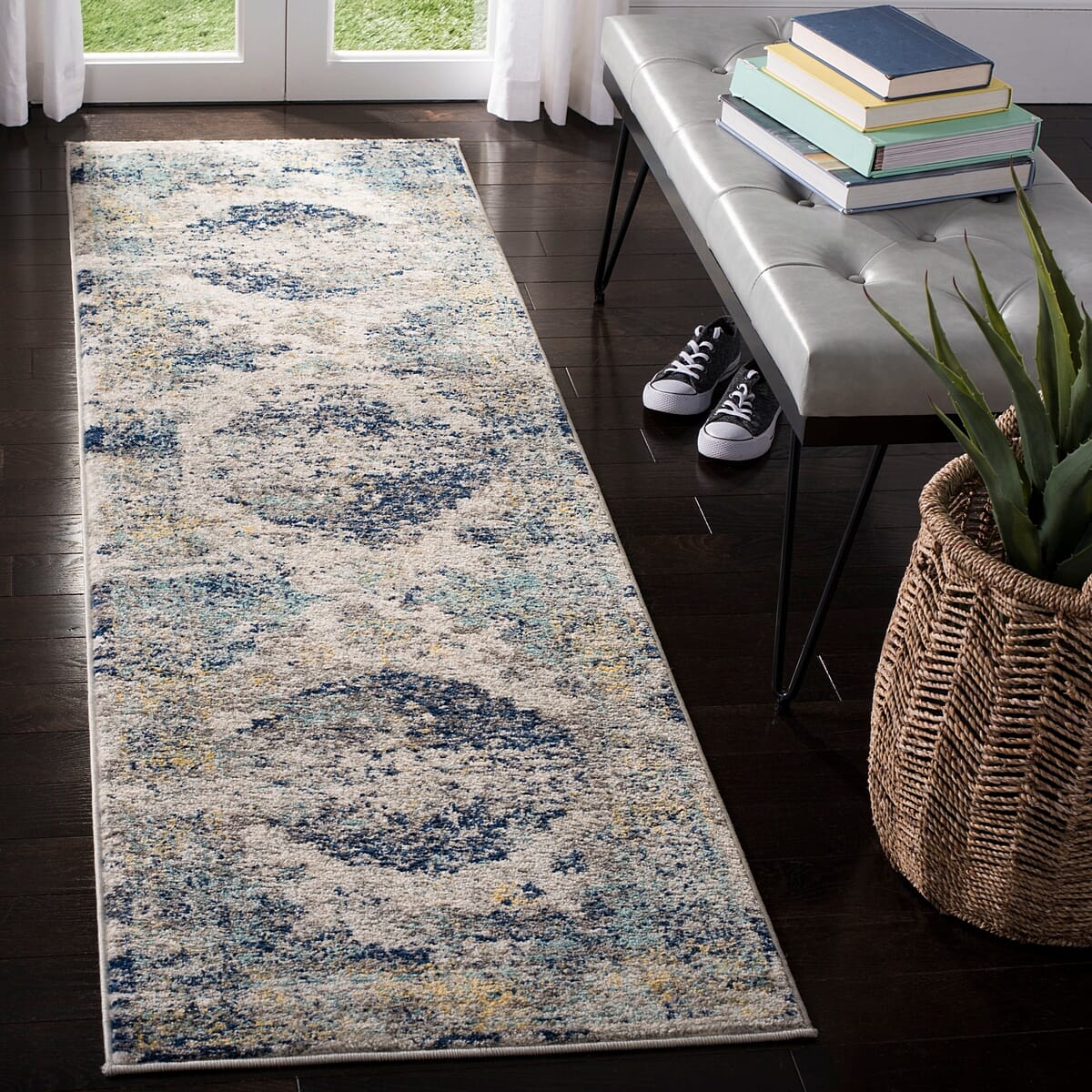 Safavieh Madison Mad158F Light Grey / Blue Vintage / Distressed Area Rug