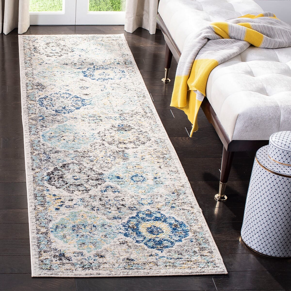 Safavieh Madison Mad611A Ivory / Aqua Vintage / Distressed Area Rug