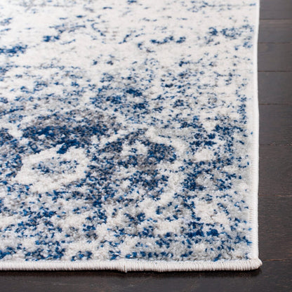 Safavieh Madison Mad611C White / Royal Blue Vintage / Distressed Area Rug