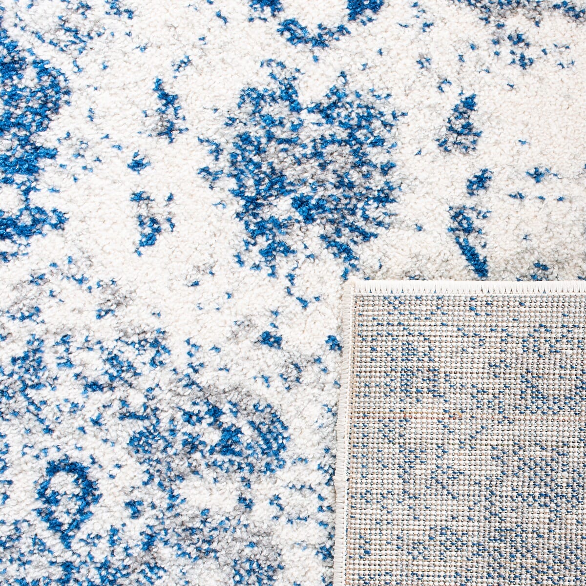 Safavieh Madison Mad611C White / Royal Blue Vintage / Distressed Area Rug