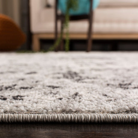 Safavieh Madison Mad611G Silver/Grey Rug.