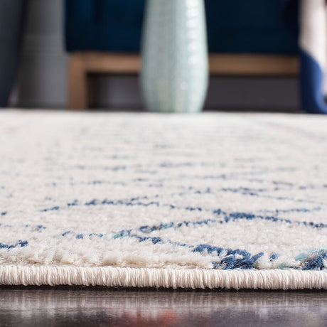 Safavieh Madison Mad798B Ivory / Navy Rugs.
