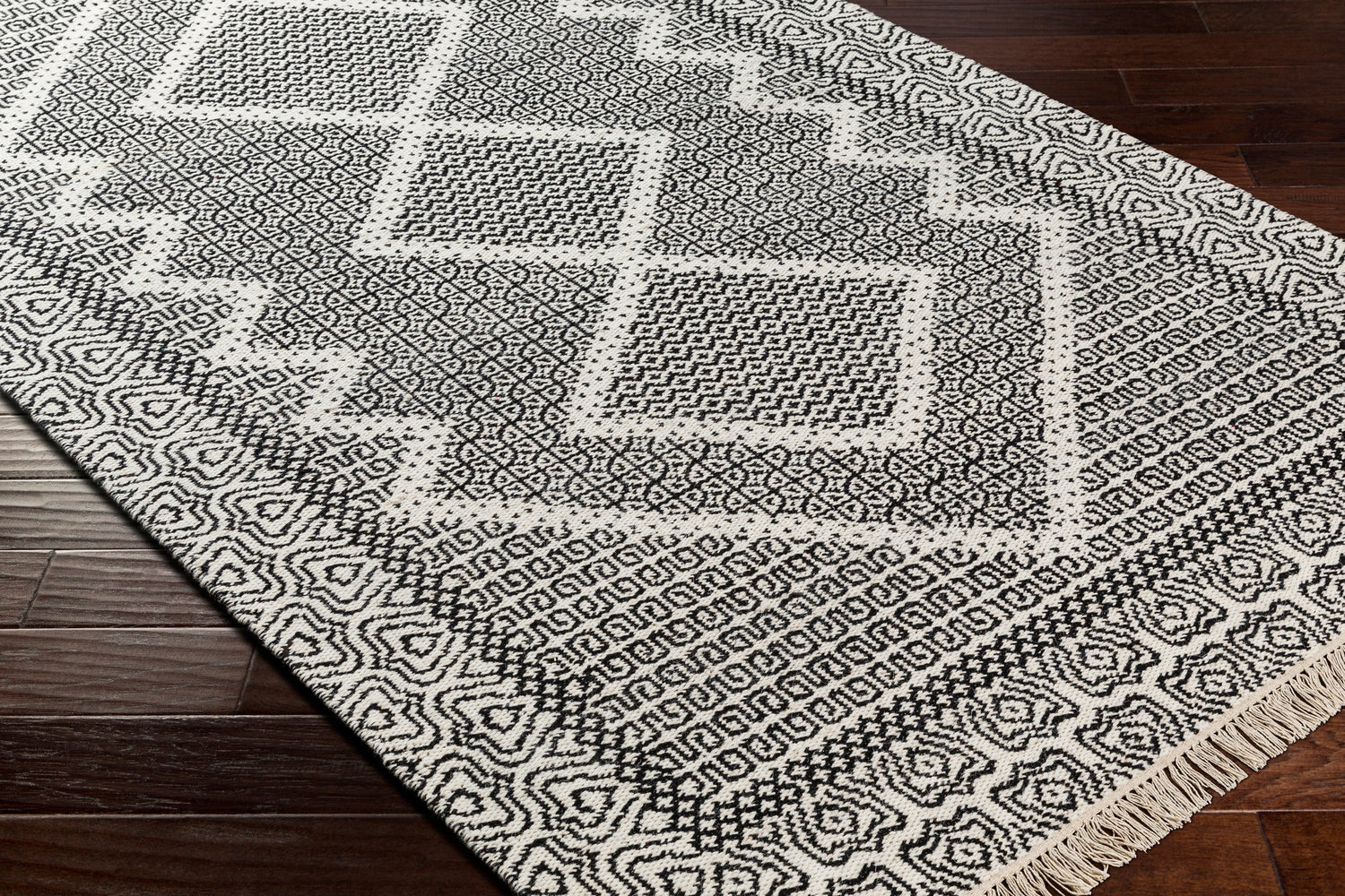 Surya Mardin Mdi-2315 Black Rug.