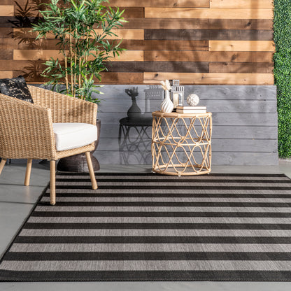 Nuloom Alexis Striped Nal2865A Black Area Rug