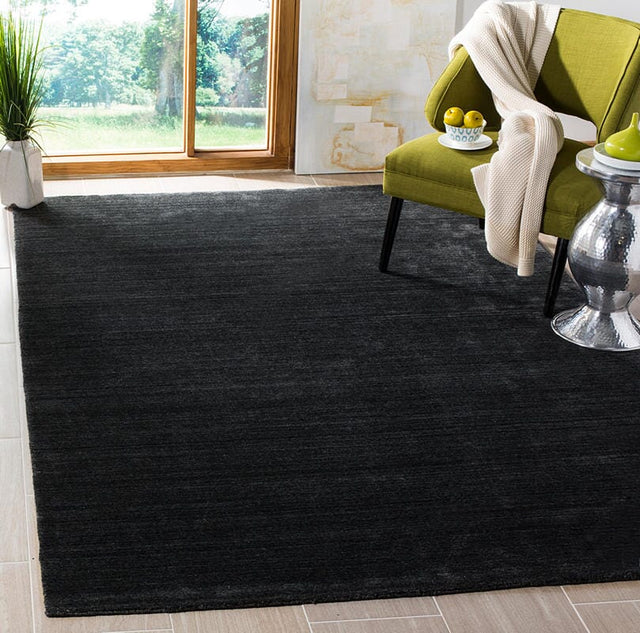 Safavieh Mirage Mir550D Anthracite Rug.