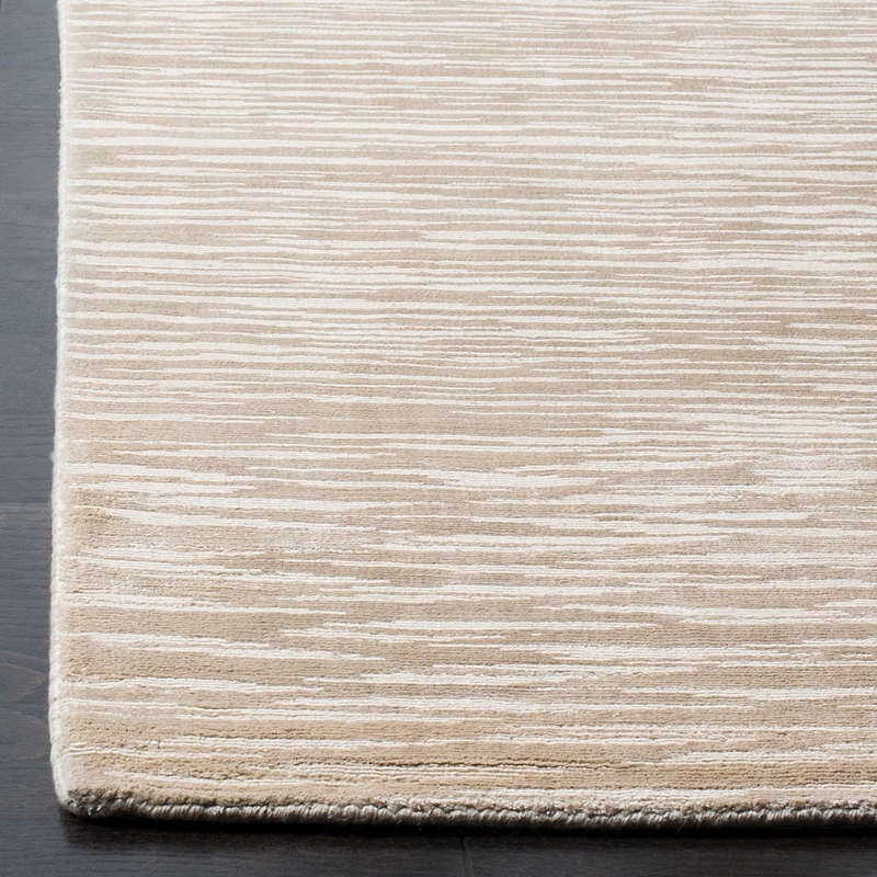 Safavieh Mirage Mir635C Creamy Custard Area Rug