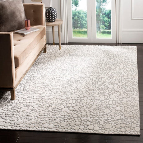 Safavieh Mirage Mir680G Silver / Cream Rugs.