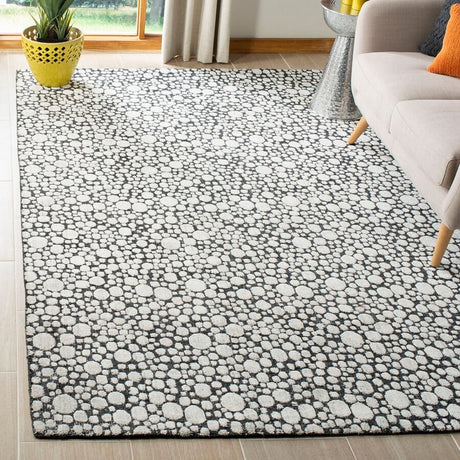 Safavieh Mirage Mir680H Charcoal / Cream Rugs.