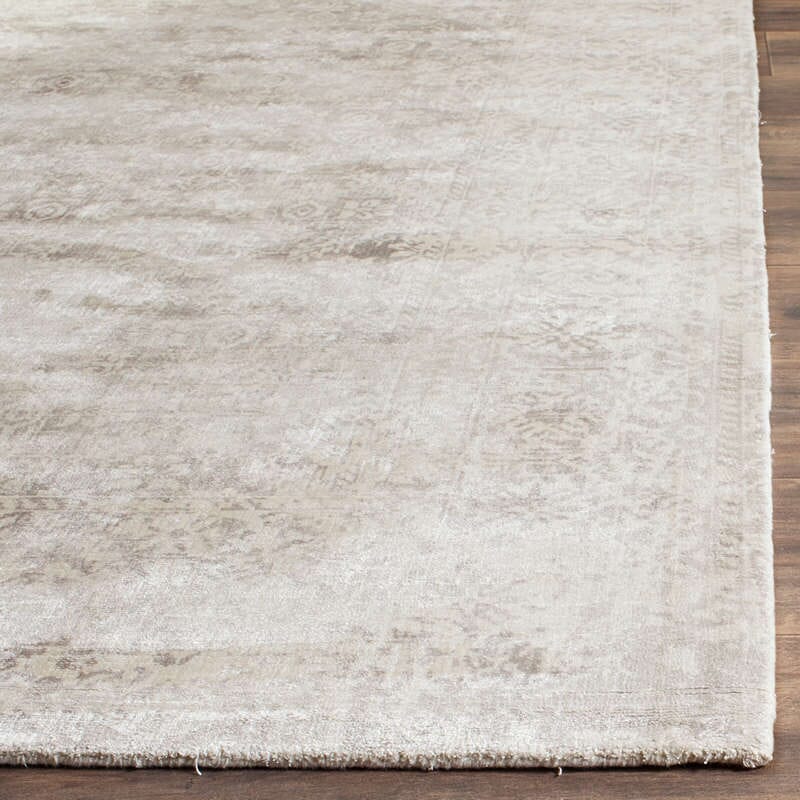 Safavieh Mirage Mir755A Ivory / Silver Rugs.