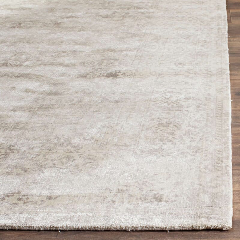 Safavieh Mirage Mir755A Ivory / Silver Area Rug