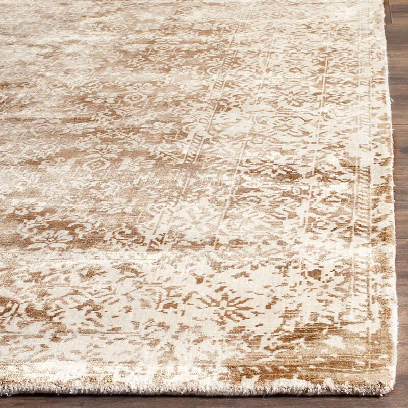 Safavieh Mirage Mir755B Ivory / Beige Vintage / Distressed Area Rug