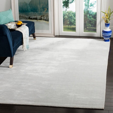 Safavieh Mirage Mir801A Silver / Grey Solid Color Area Rug