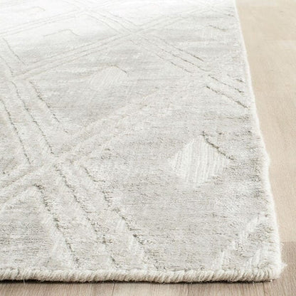 Safavieh Mirage Mir851B Silver Geometric Area Rug