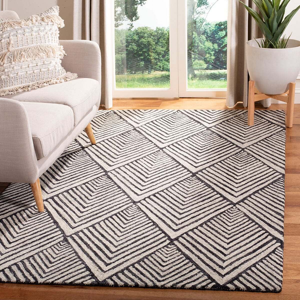 Safavieh Micro-Loop Mlp151H Charcoal / Ivory Geometric Area Rug