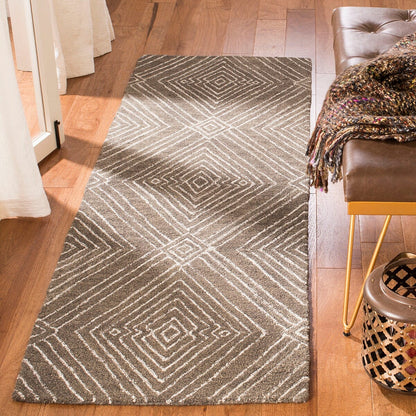 Safavieh Micro-Loop Mlp608F Dark Grey / Ivory Geometric Area Rug