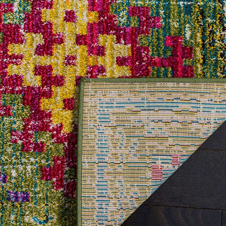 Safavieh Monaco Mnc244G Green / Multi Rugs.