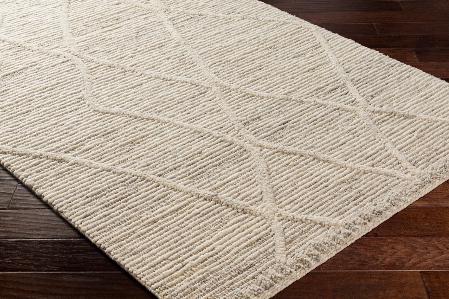 Surya Manisa Mns-2307 Beige Rug.