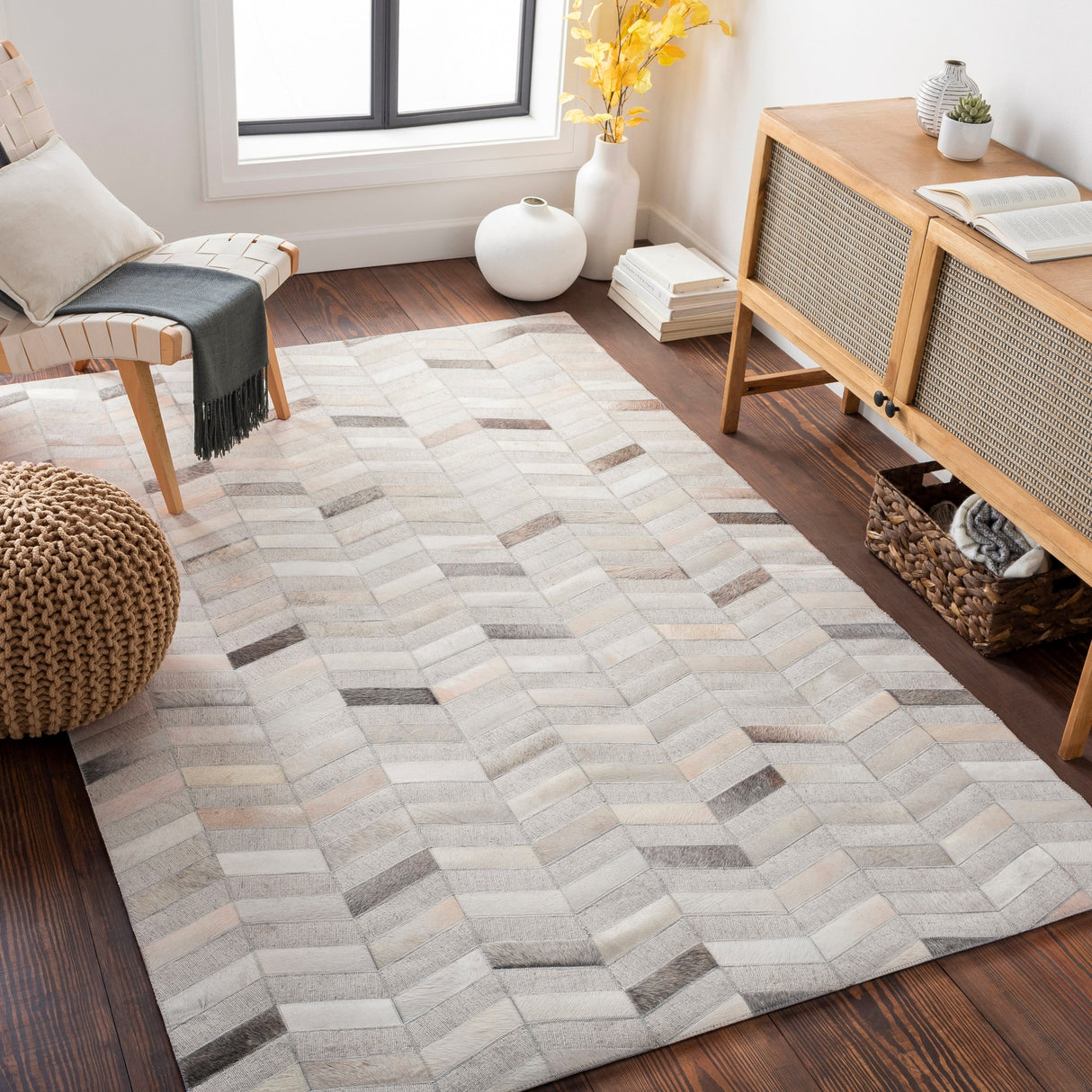 Surya Medora Mod-1008 Dark Brown, Light Brown Rug.