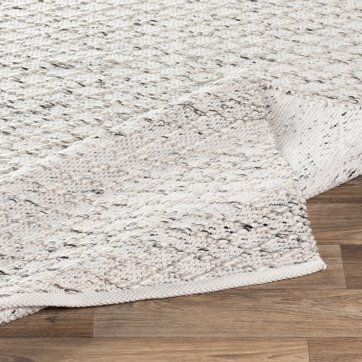 Surya Modena Moe-1002 Ivory, Black Rug.