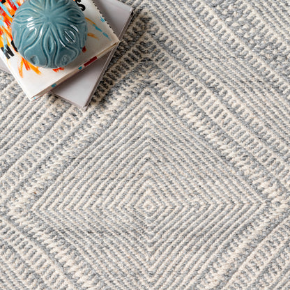 Nuloom Zana Diamond Nza1971A Light Gray Area Rug