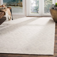 Safavieh Marbella Mrb312A Silver / Ivory Geometric Area Rug