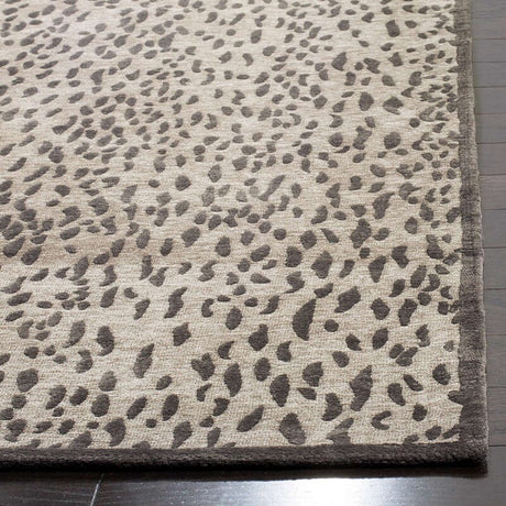 Safavieh Marbella Mrb657E Light Grey / Dark Grey Rugs.