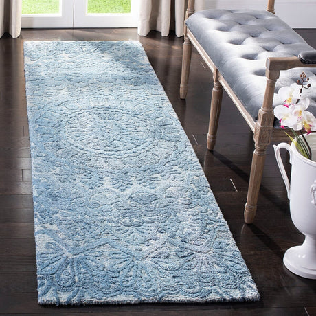 Safavieh Marquee Mrq110D Blue/Ivory Rug.