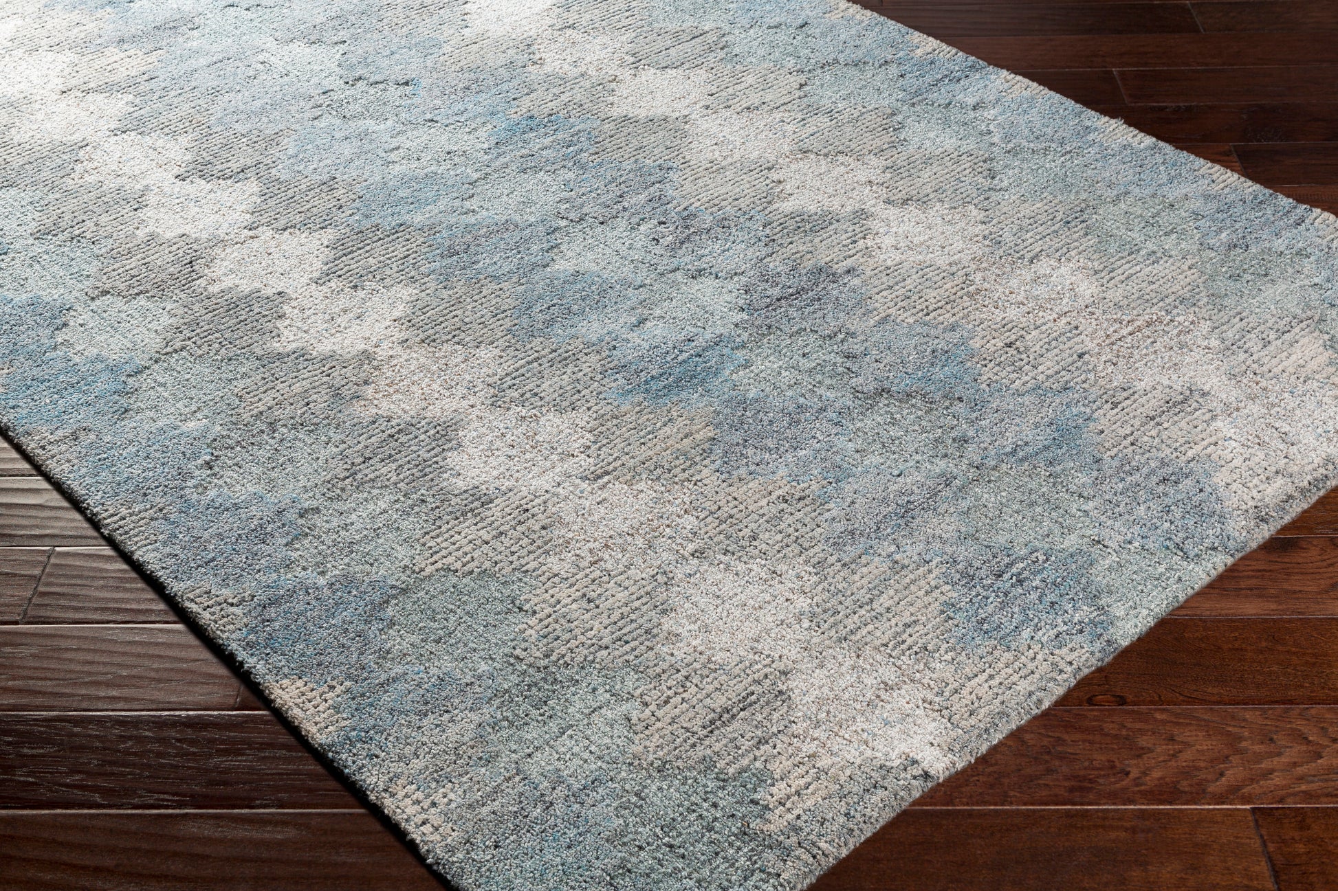 Surya Montclair Mtc-2306 Aqua, Taupe, Silver Gray, Medium Gray Area Rug