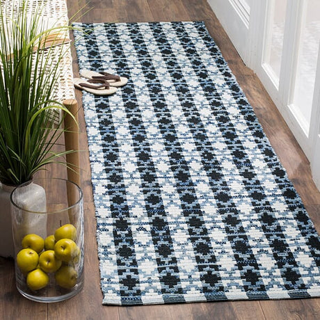 Safavieh Montauk Mtk123A Ivory Blue / Black Rugs.