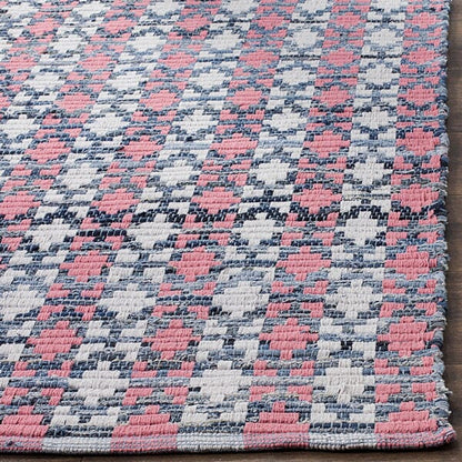 Safavieh Montauk Mtk123D Coral / Multi Geometric Area Rug