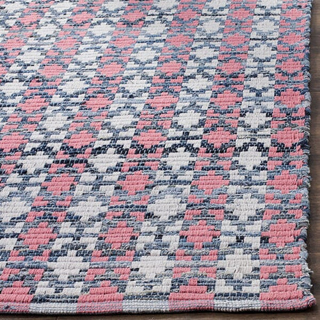 Safavieh Montauk Mtk123D Coral / Multi Rugs.