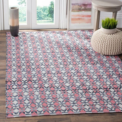 Safavieh Montauk Mtk123D Coral / Multi Geometric Area Rug