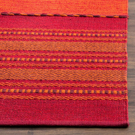 Safavieh Montauk Mtk215A Orange/Red Rug.