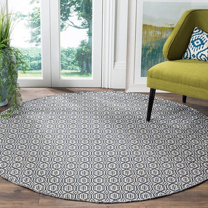 Safavieh Montauk Mtk333B Ivory / Navy Geometric Area Rug