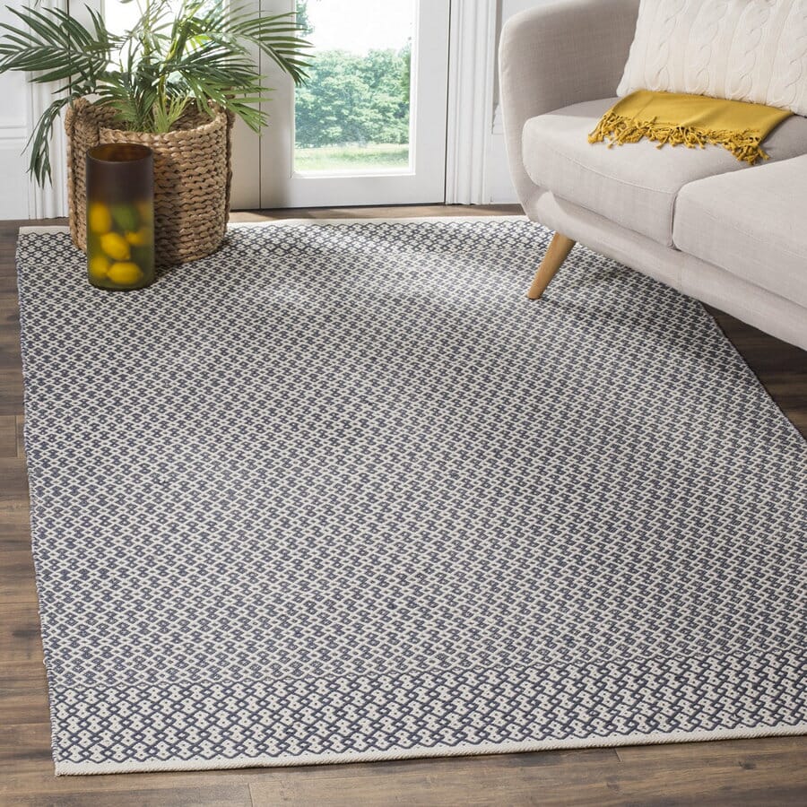 Safavieh Montauk Mtk339B Ivory / Navy Area Rug